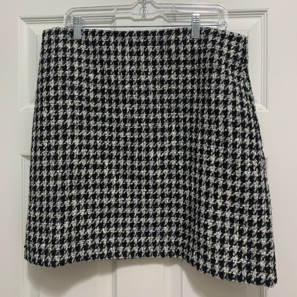 Black and White Loft Shift Skirt